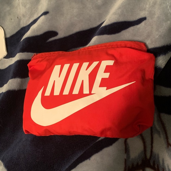 Nike windbreaker - Picture 3 of 3